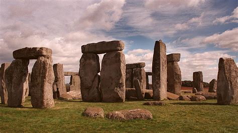 History_Stonehenge_50527_SF_HD.jpg