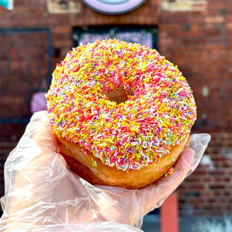 Sprinkles Ring Donut (Vegan) – Doboy Donuts