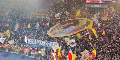 Roma Bayer Leverkusen Spettacolo Olimpico La Coreografia Della Sud E