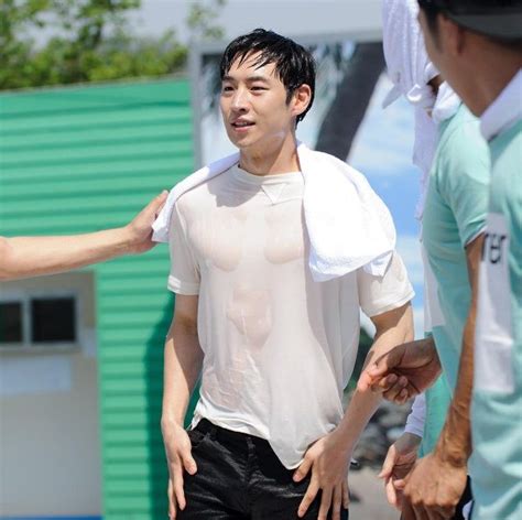 Lee Je Hoon Gains Attention For Hot Body On "Running Man" | Soompi