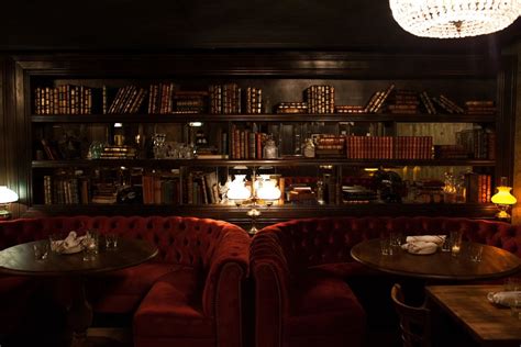 The Library At Gilt Bar Restaurant In In Chicago Il The Vendry