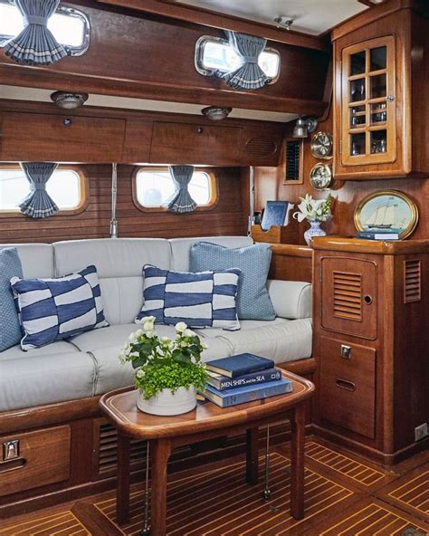 A Yacht's Timeless Design Refresh | Boat interior design, Yacht ...