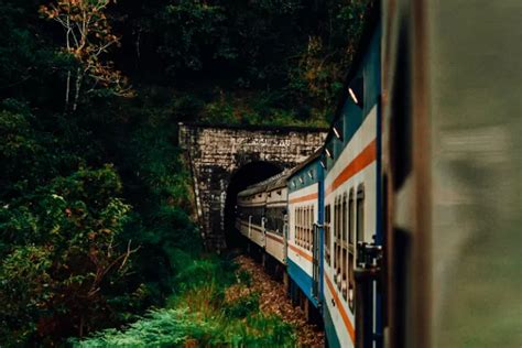 Berusia 122 Tahun Ini Terowongan Kereta Api Terpanjang Di Jawa Timur