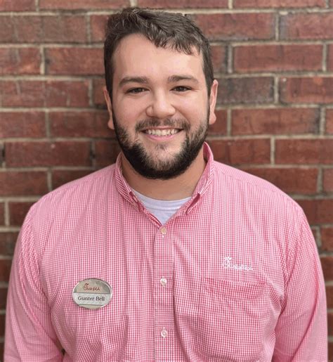 UPS Store Services and Operating Hours at 319 Vann Drive