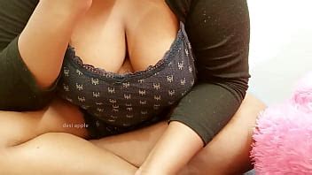 Andhra Sexy Aunty Showing Boobs XVIDEOS