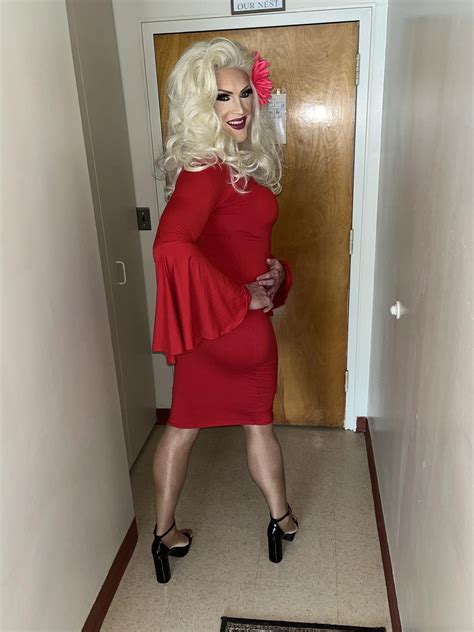 Another shot from a recent makeover! : r/crossdressing