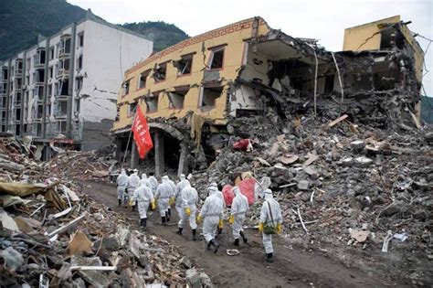 After Shocks Of The 2008 Sichuan Earthquake Revista De Prensa