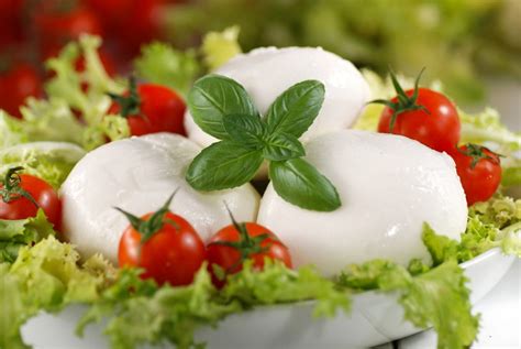 6 Posti Dove Comprare La Mozzarella A Napoli E Dintorni