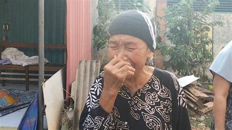 Dilanda Krisis Air Bersih Seorang Nenek Di Bojongsari Depok Nangis