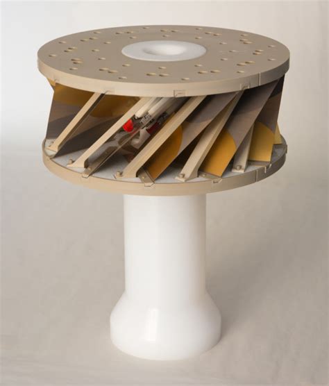 compact ultra wide band ghz ghz array  compatible omni array