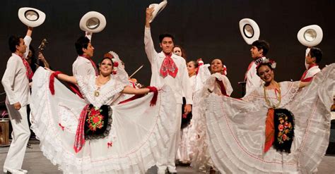 Typical costumes traditional culture México