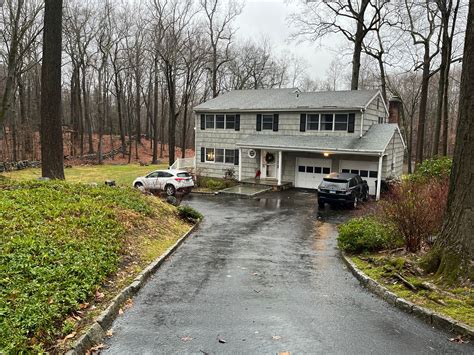 41 Nutmeg Dr, Greenwich, CT 06831 - See Est. Value, Schools & More