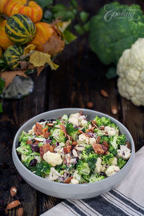 Broccoli Cauliflower Salad With Cranberries Almonds And Bacon Recept