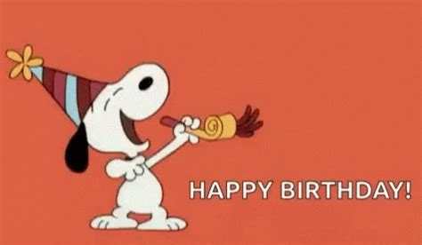 Snoopy Birthday GIF - Snoopy Birthday Celebrate - Discover & Share GIFs