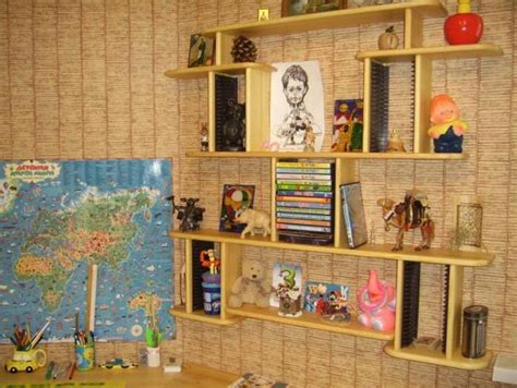 Книжные полки на стену