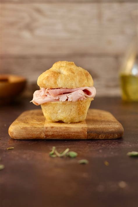 Focaccia Muffin Una Famiglia In Cucina Ricetta Muffin Ricette