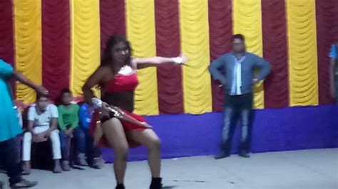 Babuji Jara Dire Chalo Hot Dance Hungama Youtube