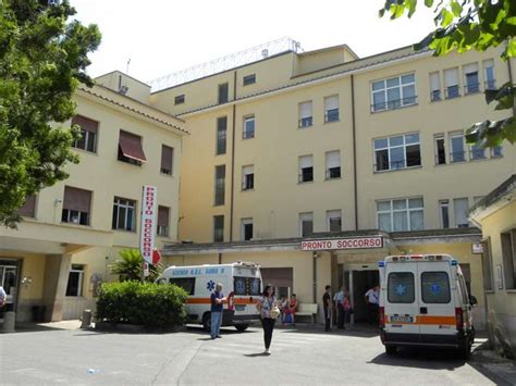 VELLETRI Dà in escandescenze al Pronto Soccorso per non essere stato