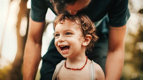 Gagueira infantil O que deve ser feito para ajudar crianças que gaguejam