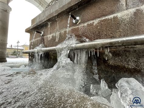 Erzurum ve Kars ta soğuk hava hayatı olumsuz etkiliyor