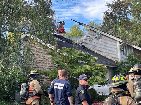 Mount Lookout House Fire Causes Roof Collapse 1 Person With Minor Injuries