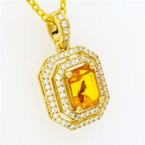 18ct Yellow Gold Fossilised Bee in Amber with Diamonds [Certified