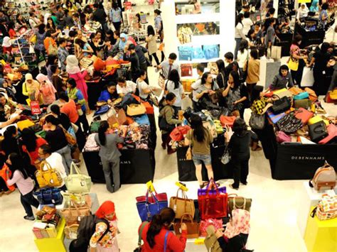 Hadiah Untuk Masyarakat Di 17 Agustus Belanja Diskon Seluruh Mall