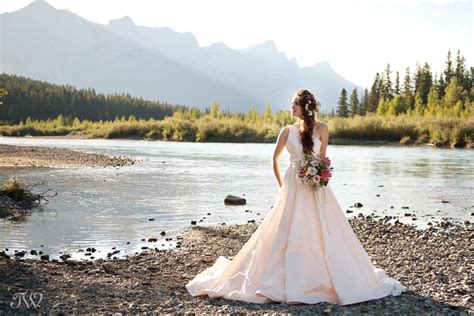 Rocky Mountain Bride Tara Whittaker Photography