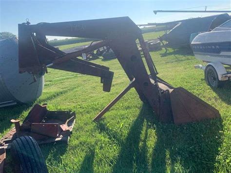 international  loader wbucket  brackets schmid auction