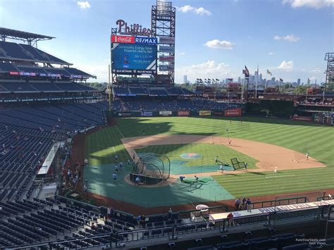 Fans are venting about Phillies Hall of Fame Club ticket prices 32