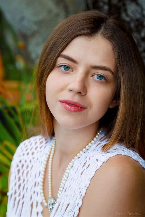 Amateur Girl Eternal In The Shadow Kay J Medium