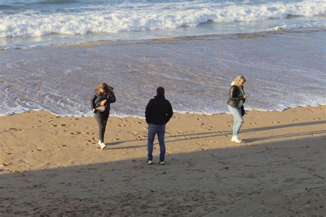 Fotos Aprovechando El Buen Tiempo Y Las Olas El Diario Vasco