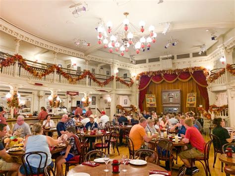 16 Best (And Worst!) Magic Kingdom Restaurants - Disney Trippers