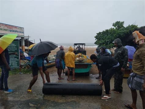 Cyclone Nivar Puducherry Tamil Nadu Brace For Severe Cyclonic Storm