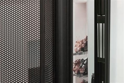 7 Benefits of Maglock Systems for Commercial and Public Spaces