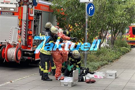 Chlorgasaustritt in einem Schwimmbad Großeinsatz der Feuerwehr