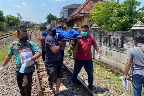 Astaga Pejalan Kaki Tertabrak Kereta Hingga Tewas Di Randublatung