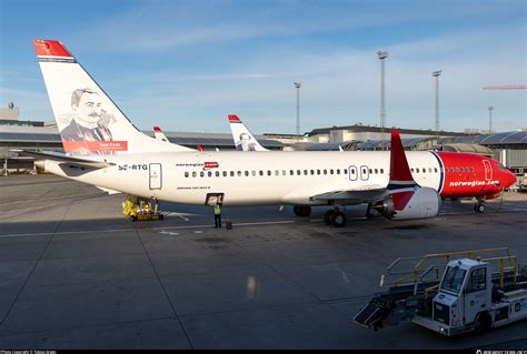 SE RTG Norwegian Air Sweden AOC Boeing 737 8 MAX Photo By Tobias Green