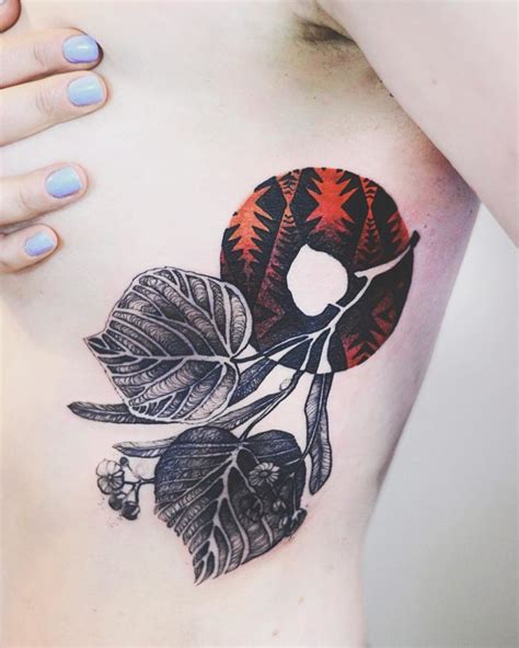 50 Superbes Tatouages Côte Pour Femme Tatouez