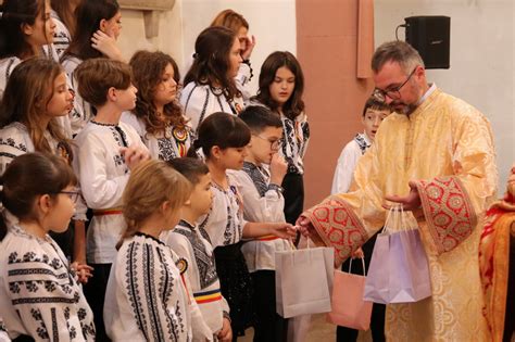 Corul De Copii Theotokos A Colindat La N Rnberg I W Rzburg