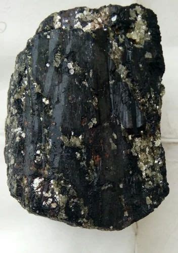 Black Tourmaline Stone at Rs 400/kilogram | Tourmaline Stone in Nagpur ...