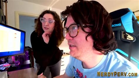 Amateur Whore Gets Facial After Sucking