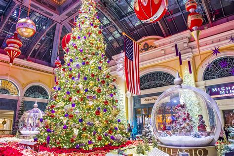 The Best Hotels In America For Christmas Decorations