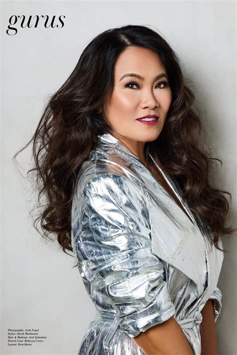 Sandra Lee "Dr. Pimple Popper" is Comfortable in Her Own Skin - Gurus