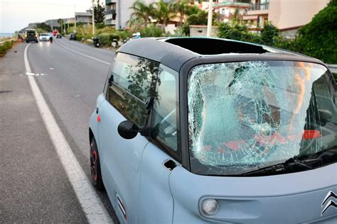 Messina Minicar Travolge Pedone Sulla Statale 114 76enne In Coma