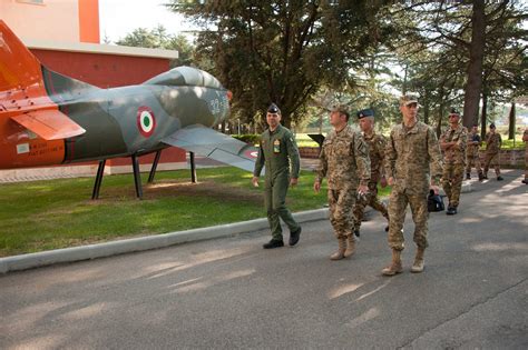 Delegazione Ucraina In Visita Alla Scuola Marescialli Aeronautica