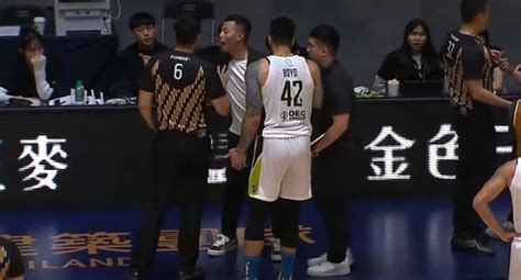 Basketball Top5 快訊關鍵時刻爭議吹判！夢想家愷總動怒 領航猿爽收七連勝