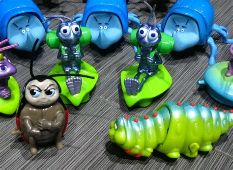 Disney PIXAR A BUG'S LIFE Toy Figure Lot Flik Atta Hopper Thailand VINTAGE