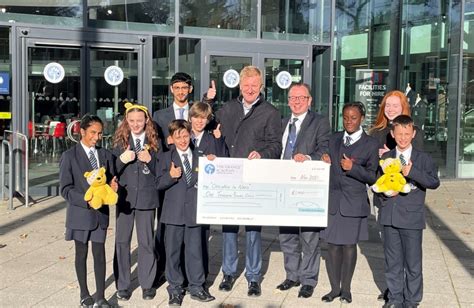 Oliver Celebrates Bushey Grange Academys Children In Need Fundraising