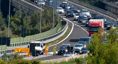 Incubo Finito Lungo L Autostrada A Da Oggi Stop Ai Cantieri Salvo